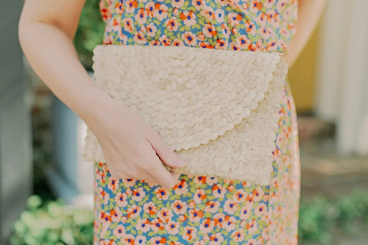 Straw Clutch- Lizzie